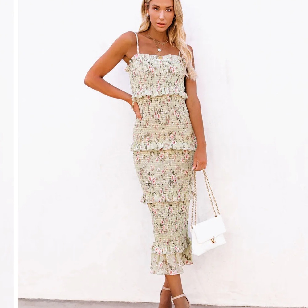 Vici Be my Guest Smocked Floral Midi